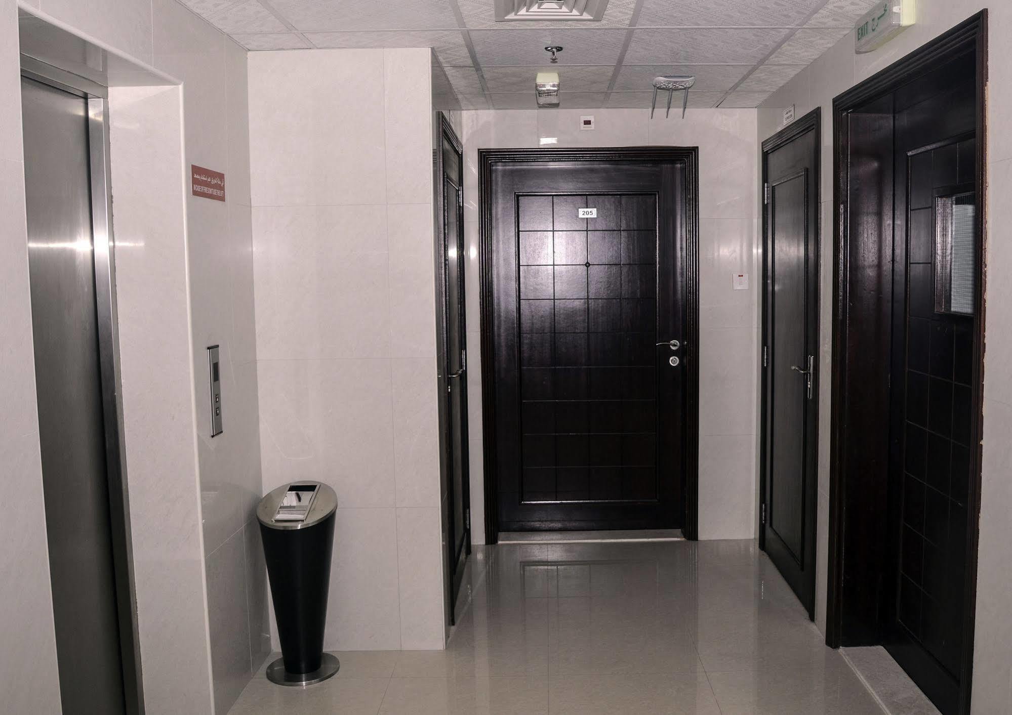 Al Khaleej Plaza Furnished Apartments Llc Ajman Exterior foto